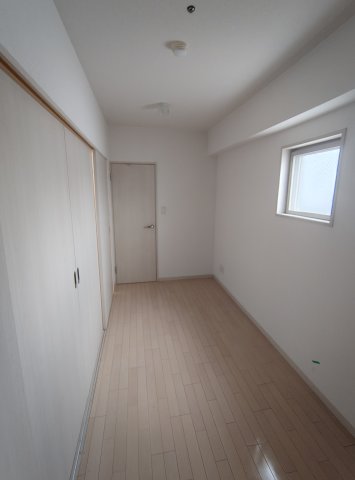ダイドーメゾン神戸元町の居間写真