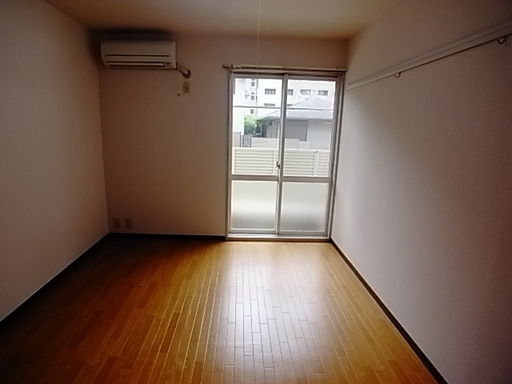 甲南ハイツの居間写真