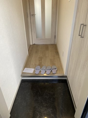 六甲北中ビルの玄関写真