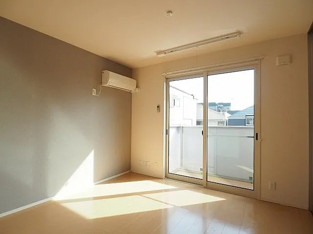 サニーレジデンスの居間写真