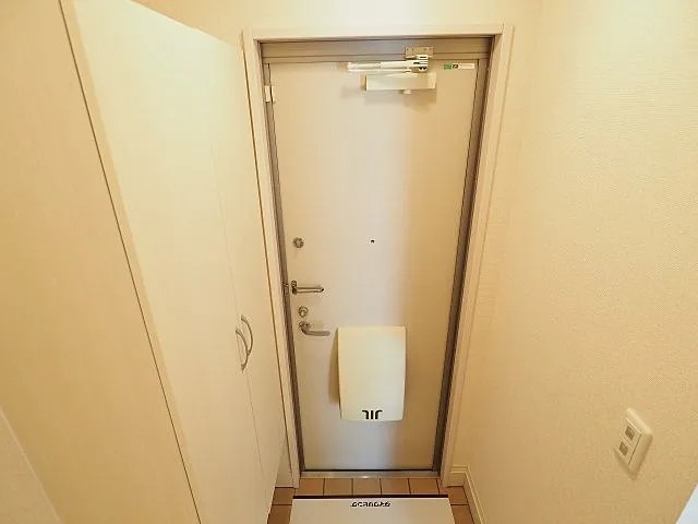 サニーレジデンスの玄関写真