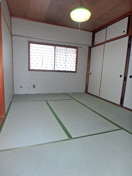 住吉台東住宅の居間写真