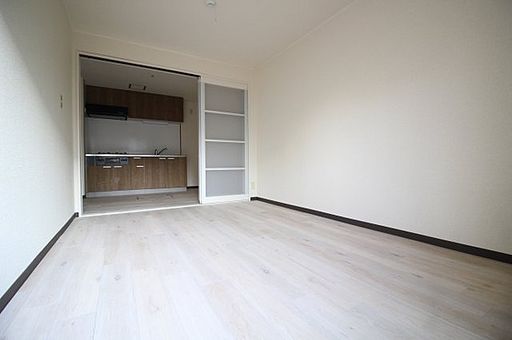 船寺ハイムの居間写真