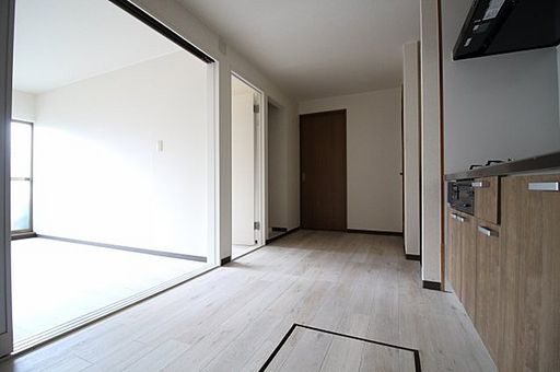 船寺ハイムの居間写真
