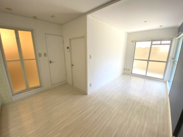 ベルシェ岡本の居間写真