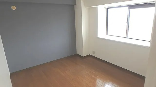 フォレスト岡本の居間写真