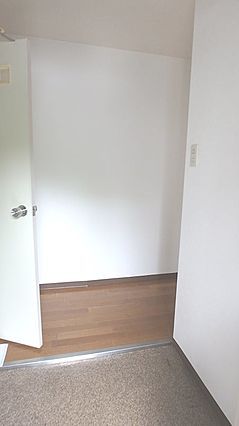 フォレスト岡本の玄関写真