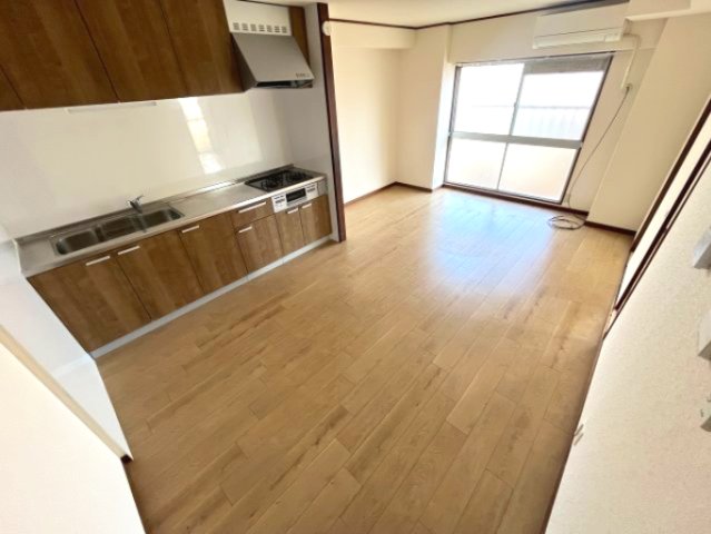 有馬道ハイツの居間写真