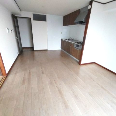 有馬道ハイツの居間写真