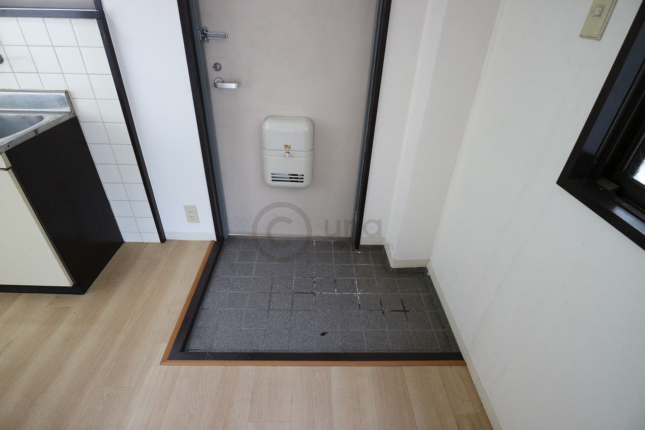 大石マンションの玄関写真