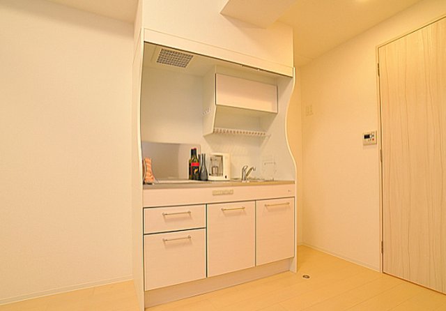 セレニテ神戸元町のキッチン写真