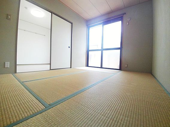 セジュール魚崎の居間写真