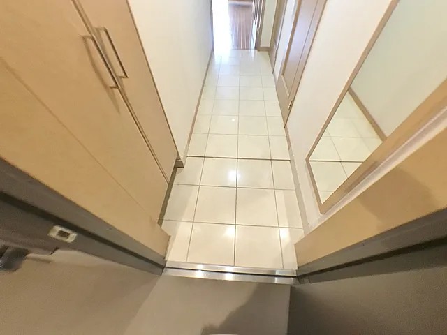 ロイヤルヒル神戸三宮2の玄関写真