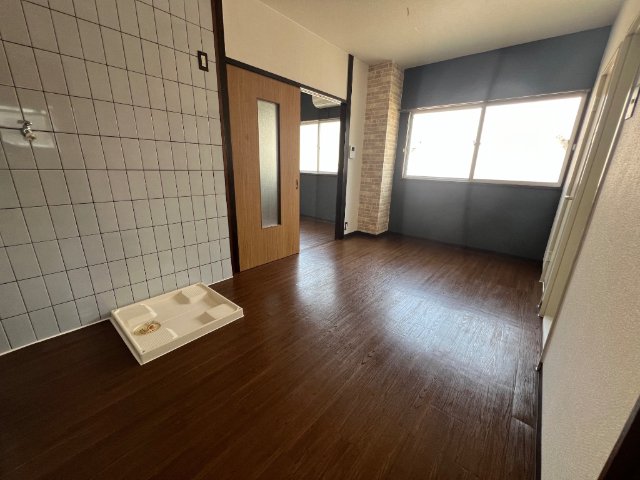天野マンションの居間写真