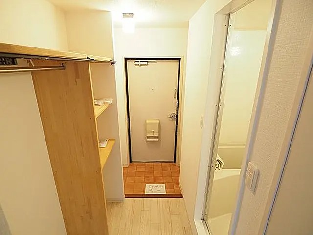 モンシャンブル本山の玄関写真