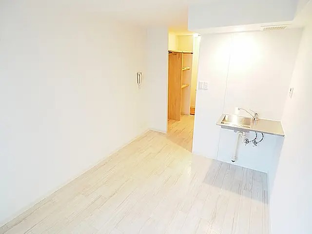 モンシャンブル本山の居間写真