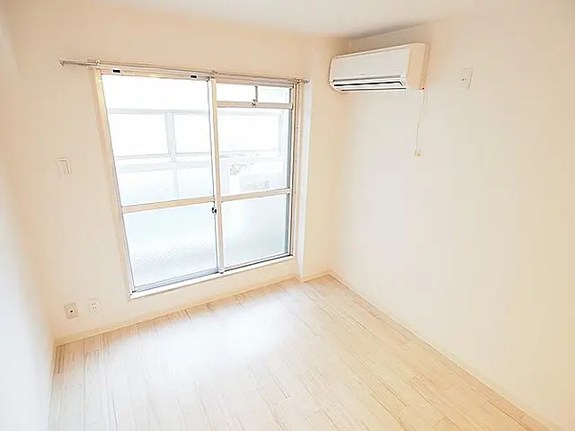 モンシャンブル本山の居間写真
