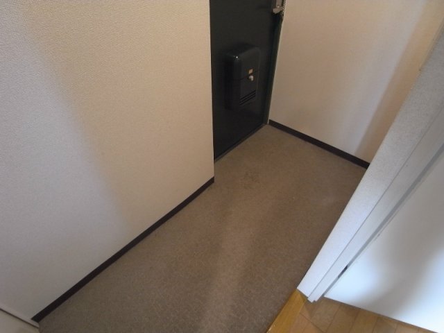 ジュリアス中山手の玄関写真