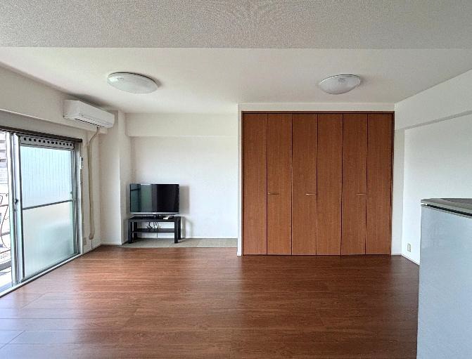 エルパラッツォ新神戸の居間写真
