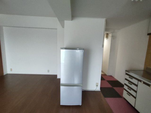 エルパラッツォ新神戸の居間写真