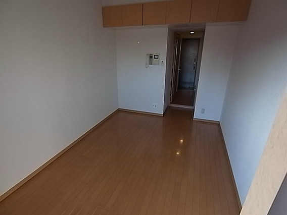 エステム三宮山手センティールの居間写真