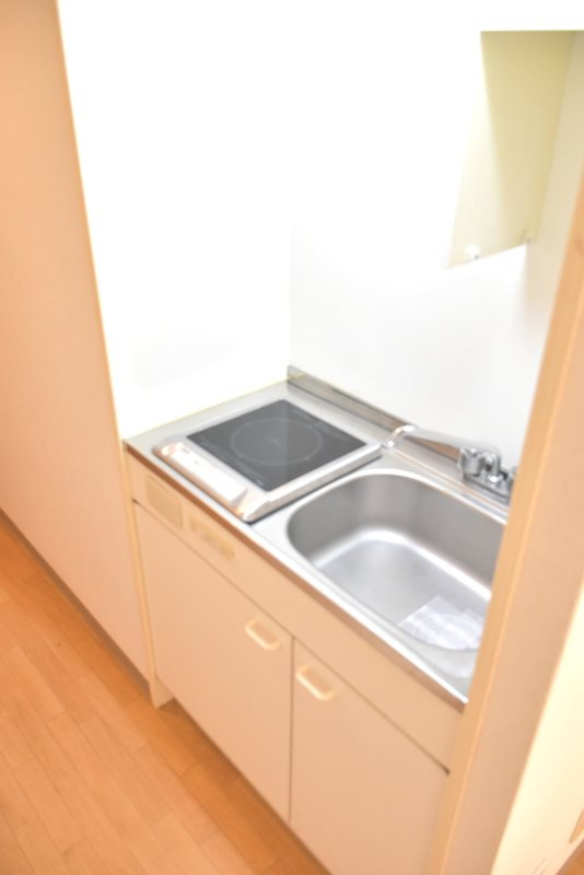 グランドール西岡本のキッチン写真