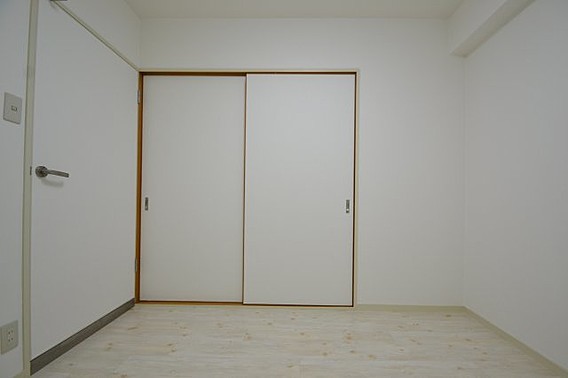サンパレス21御影山手の居間写真