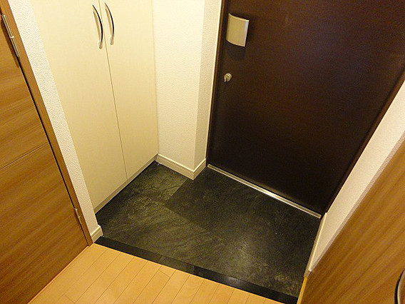 シッタビスタ神戸下山手通の玄関写真