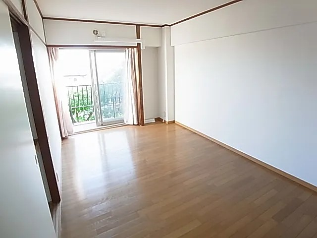 御影アーバンライフの居間写真