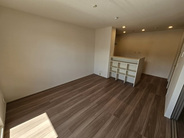 ラポール岡本D-room西岡本の居間写真