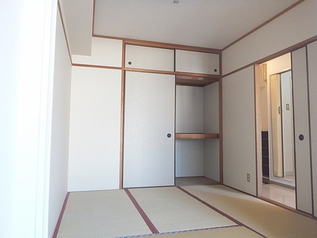 フェニックス山手の居間写真