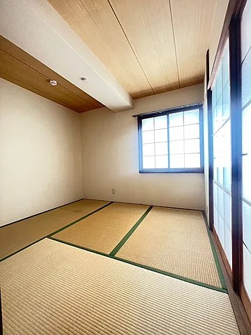 睦マンションの居間写真