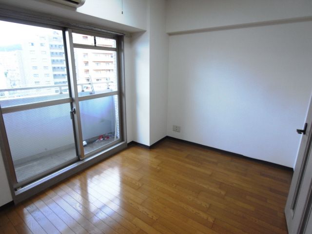 ランドマークシティ神戸西元町の居間写真