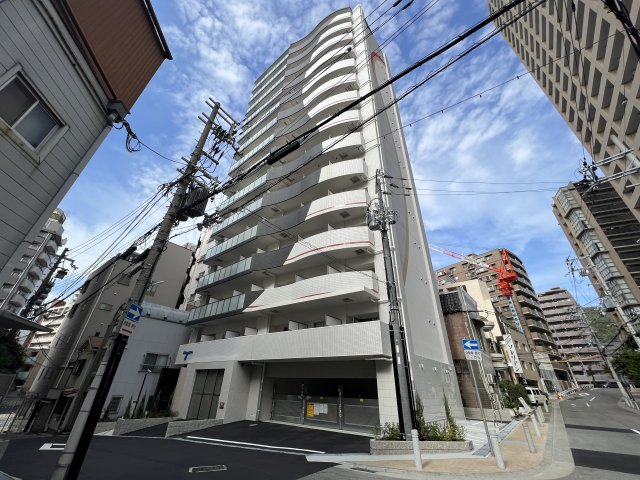 セレニテ三宮リアン