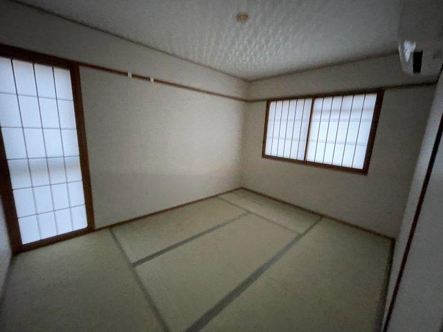 ルミエール東灘の居間写真