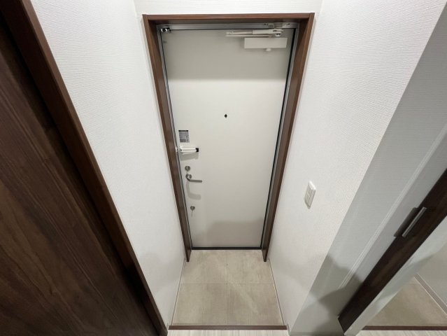 ワコーレヴィータ国香通の玄関写真