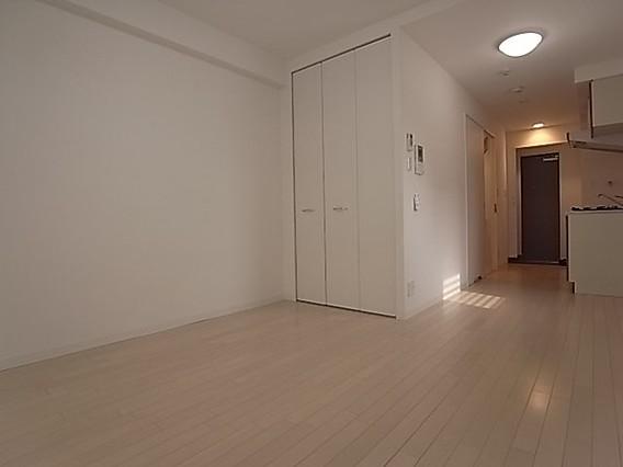 ライフデザイン三宮東の居間写真