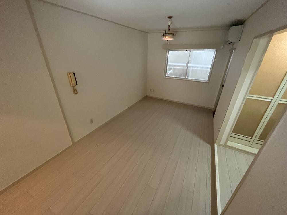 マンションハヤの居間写真