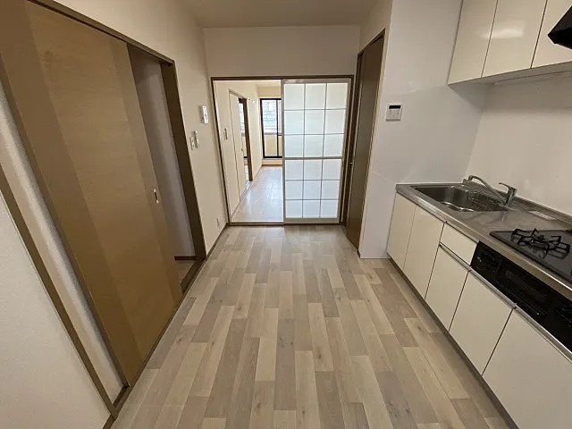シャルマン岩屋の居間写真