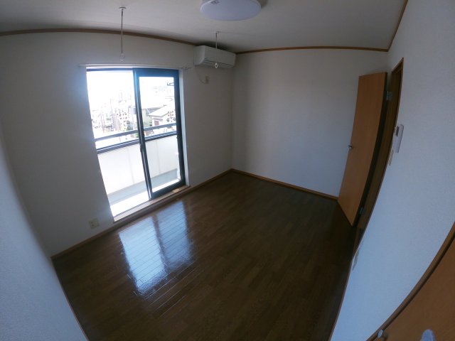 メイゾン芦屋川の居間写真