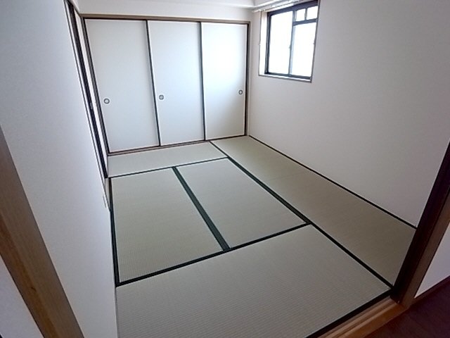 新神戸ネクステージの居間写真