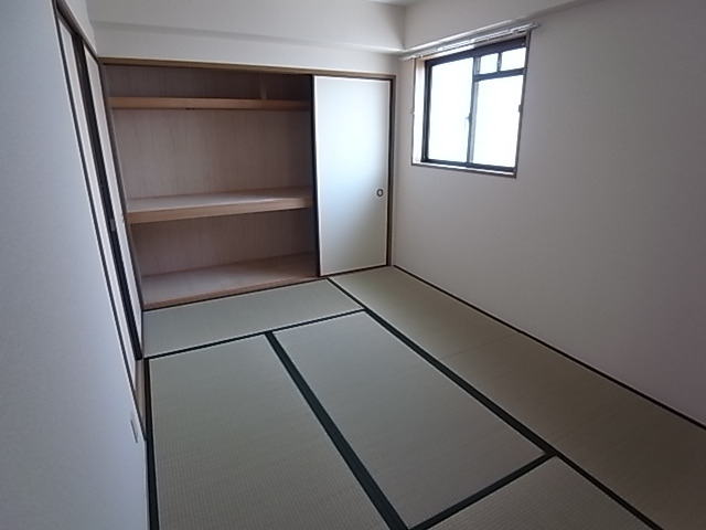新神戸ネクステージの居間写真