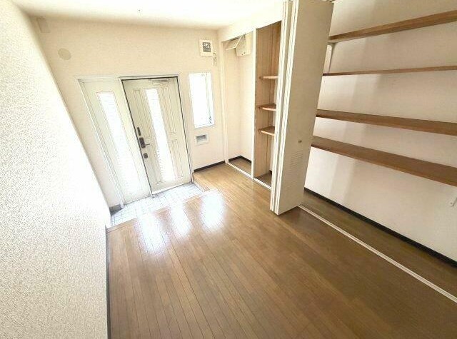 深江南町テラスハウスの居間写真