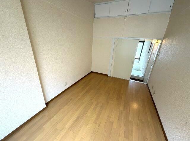 深江南町テラスハウスの居間写真