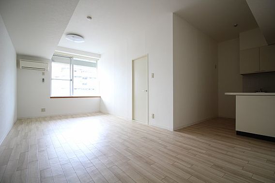 RICイーストコート2番街の居間写真