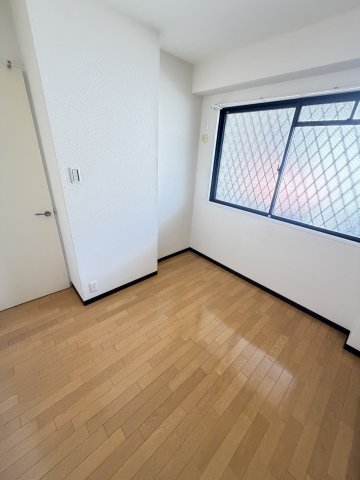 エリム摩耶の居間写真