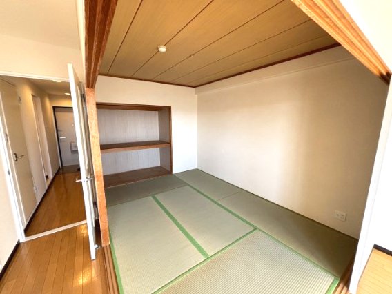 エリム摩耶の居間写真