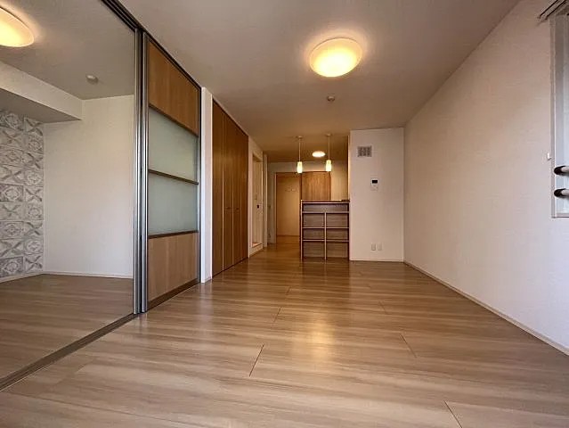 D-room灘北通の居間写真