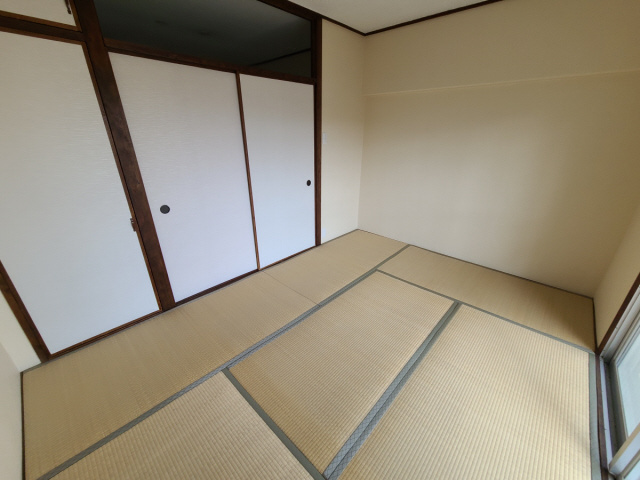 甲南灘コーポラスの居間写真