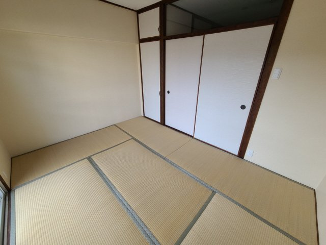 甲南灘コーポラスの居間写真